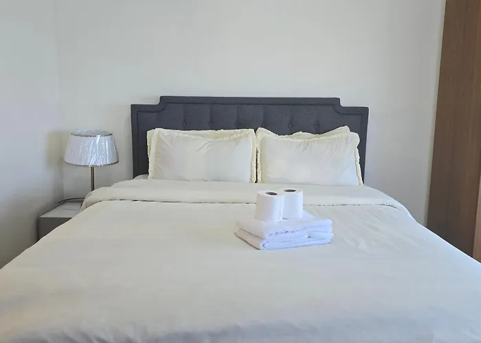 Gasthof 8 Adriatico Condotel Sea View Corner Unit Near St Lukes Clinic Manila