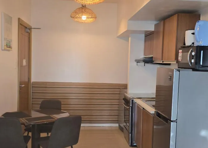 8 Adriatico Condotel Sea View Corner Unit Near St Lukes Clinic 3* Manila